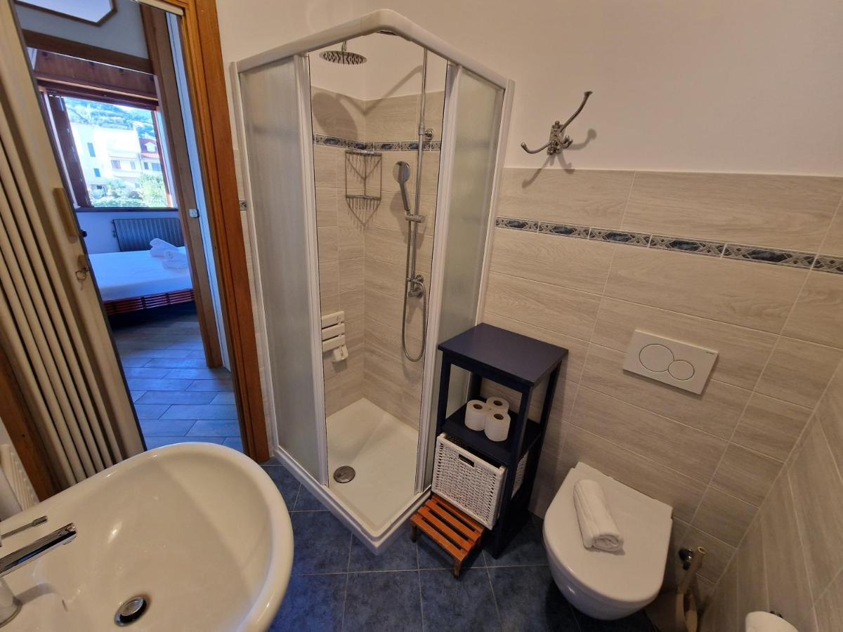 Апартаменти Via Alberti Terrazza Vista Aperta- Free Parking П'єтра-Лігуре Екстер'єр фото